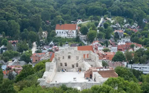 Ruiny zamku i miasteczko w Kazimierzu Dolnym. Wspaniałe kazimierz dolny atrakcje, które warto zobaczyć.