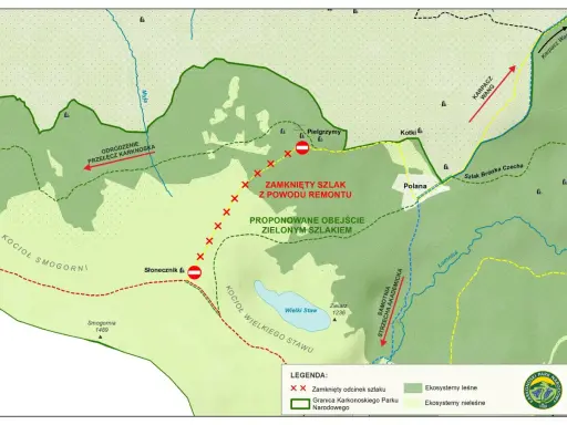 Mapa Karkonoszy z zaznaczonymi szlakami. Zamknięty szlak przy Pielgrzymach wymaga obejścia zielonym szlakiem.